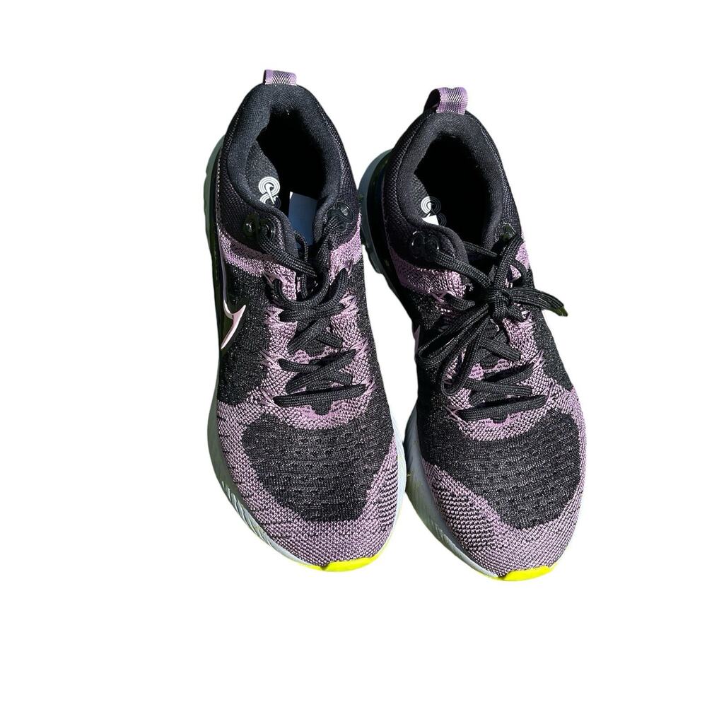 Nike Black and Purple Athletic Shoes